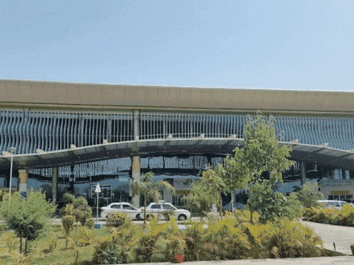 DGCA ने 17 जनवरी को एयरलाइन कंपनियों पर एक्शन लिया।