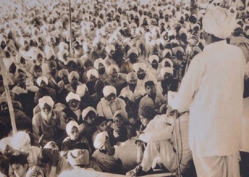 ਰਣਬੀਰ ਸਿੰਘ ਹੁੱਡਾ ਨੇ ਯੂਨਾਈਟਿਡ ਪੰਜਾਬ, 1952 ਵਿਚ ਰੈਲੀ ਦੌਰਾਨ.