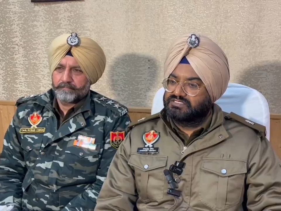 ਐਸਪੀ ਜੈਸਮੀਤ ਸਿੰਘ ਨੂੰ ਐਸਪੀ ਜੈਸਮੀਤ ਸਿੰਘ ਦੀ ਜਾਣਕਾਰੀ ਦਿੱਤੀ ਗਈ