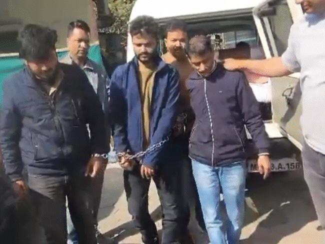 क्राइम ब्रांच ने आरोपी अमर, अमन और आकाश को गिरफ्तार किया है।