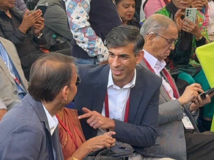 ਬ੍ਰਿਟਿਸ਼ ਪ੍ਰਧਾਨਮੰਤਰੀ ਸ਼ੁੱਕਰਵਾਰ ਨੂੰ ਜੈਪੁਰ ਪਹੁੰਚੇ. ਸ਼ਨੀਵਾਰ ਨੂੰ, ਉਹ ਆਪਣੀ ਮਾਂ-ਸਿੰਜੇ ਅਤੇ ਪਤਨੀ ਦੇ ਸੈਸ਼ਨ ਵੀ ਗਿਆ ਸੀ.