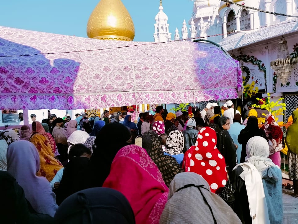 Basant Panchami celebrated at the shrine of Baba Hurmat Shah
