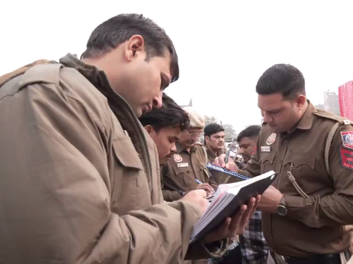 11 ਦਸੰਬਰ 2024 ਤੋਂ ਦਿੱਲੀ ਪੁਲਿਸ ਬੰਗਲਾਦੇਸ਼ਸ ਦੀ ਪਛਾਣ ਲਈ ਚੋਣ ਕਰ ਰਹੀ ਹੈ.