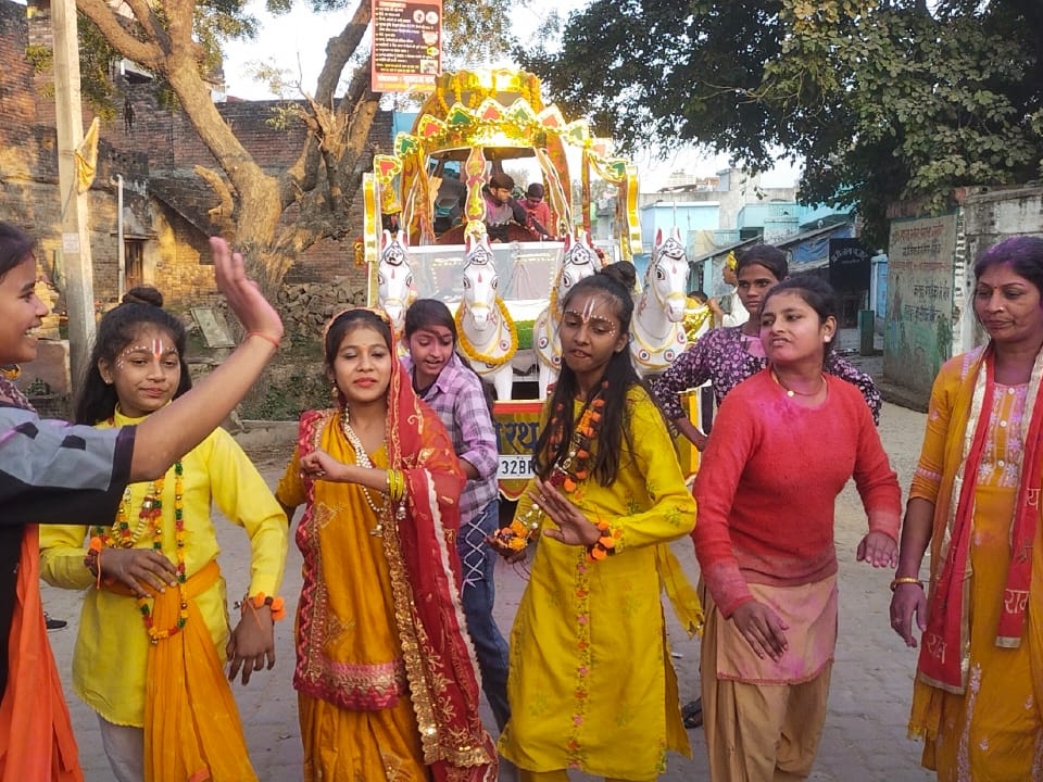 Ram Bhai Rath A grand Rath Yatra was organized on the anniversary of Ram Darbar Temple