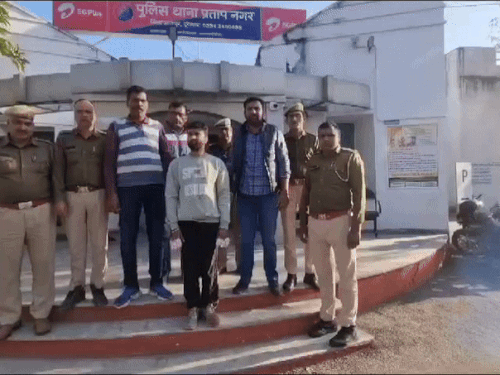 पुलिस पूछताछ में सामने आया कि बकाया रकम के लिए ज्वेलर तकादा करता था, इसलिए उसके दोस्त ने ही उसे मार डाला।