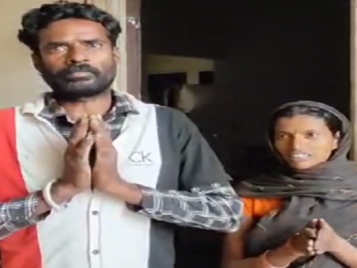 आवास पाकर खुश हुआ गरीब परिवार। - Dainik Bhaskar