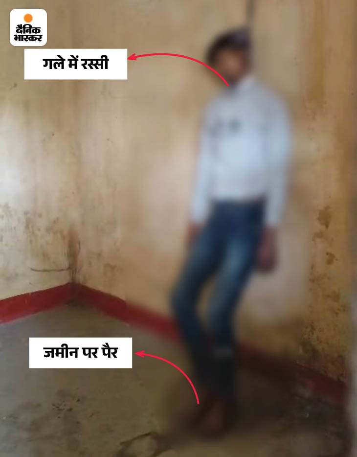 ये कांटी थाने के अंदर की तस्वीर है। शिवम की बॉडी वेंटिलेशन की रस्सी से लटकी मिली है, उसके पैर जमीन पर थे।