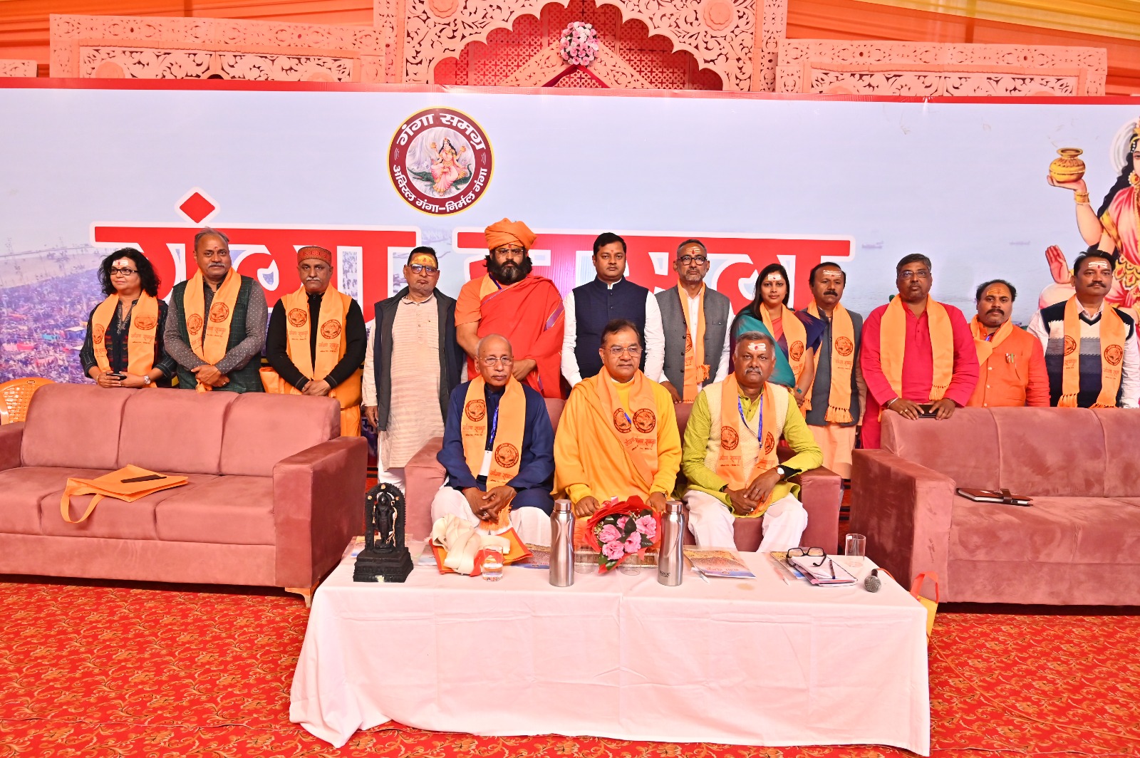 ‘राष्ट्रीय नदी प्राधिकरण’ बनाने का प्रस्ताव पास हुआ।