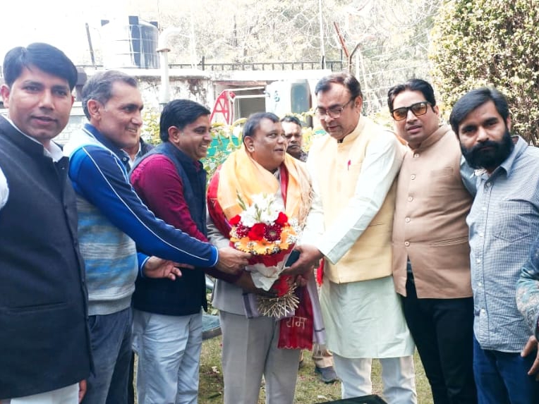 Ghaziabad News : 'जनता ने विकास को चुना...' दिल्ली में बीजेपी की जीत पर सांसद अतुल गर्ग को दी बधाई 2 d4b23ef0 2516 4ded 912c f8e32d6d5713 1739168944587