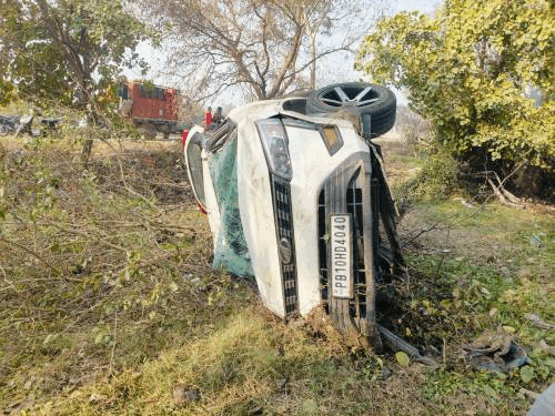 Khanna highway control lost Car overturned update