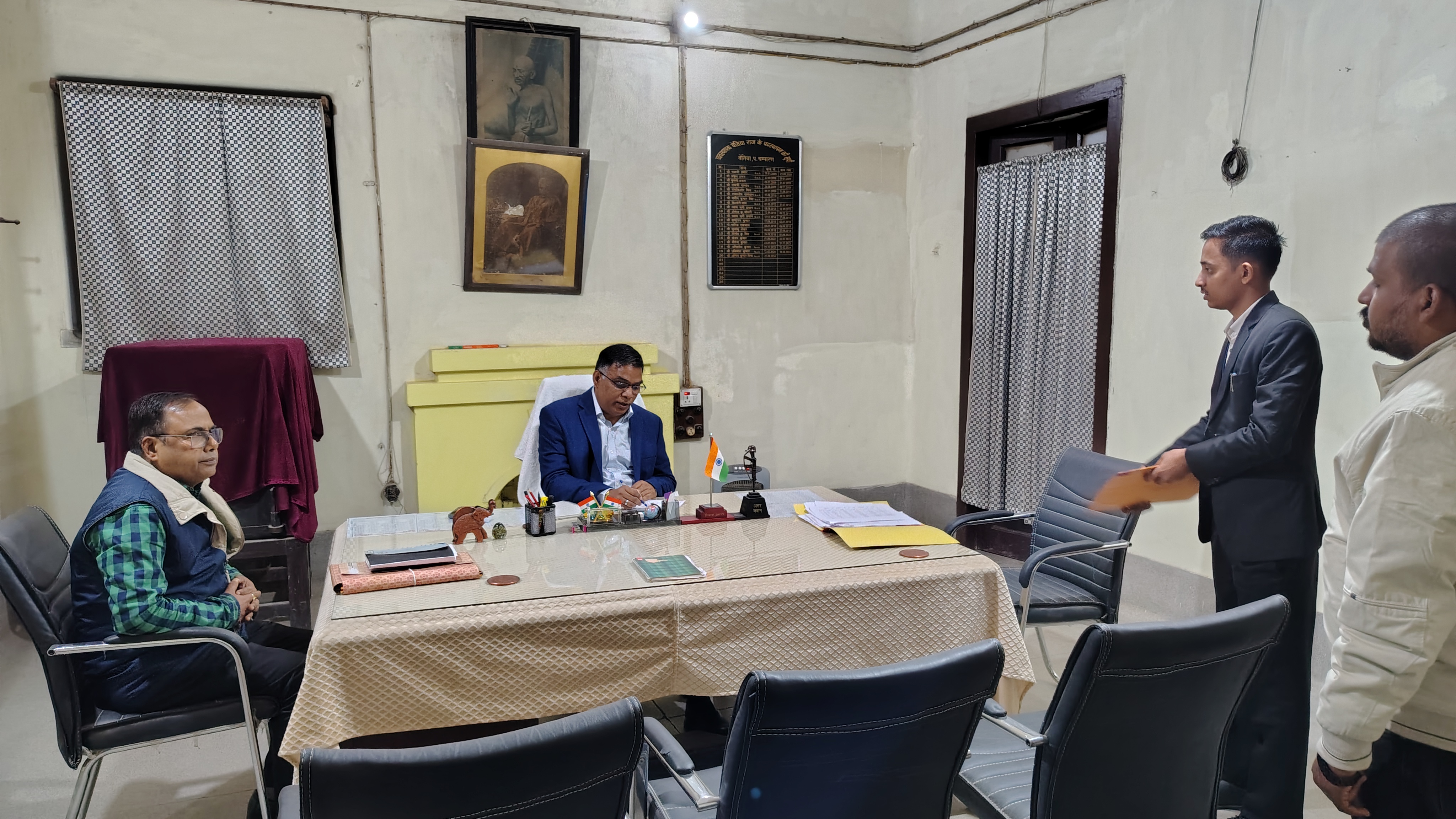 1.25 lakh records of Bettiah Raj have been digitized in one and a half ...