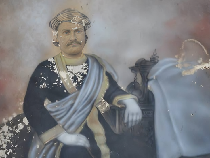 Jewellery & weapons found in Betia Maharaj’s box Silver sword, 1kg ...
