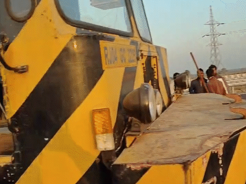 कोटा में 8 लेन एक्सप्रेस-वे पर हादसे के बाद चीख-पुकार मच गई थी। दुर्घटनाग्रस्त बस प्रयागराज से एमपी के मंदसौर जा रही थी।