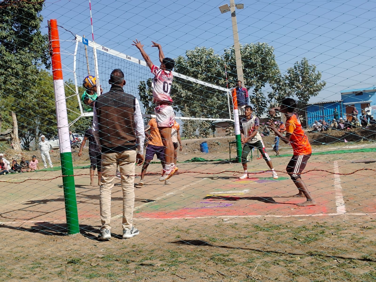 Exciting match in volleyball tournament