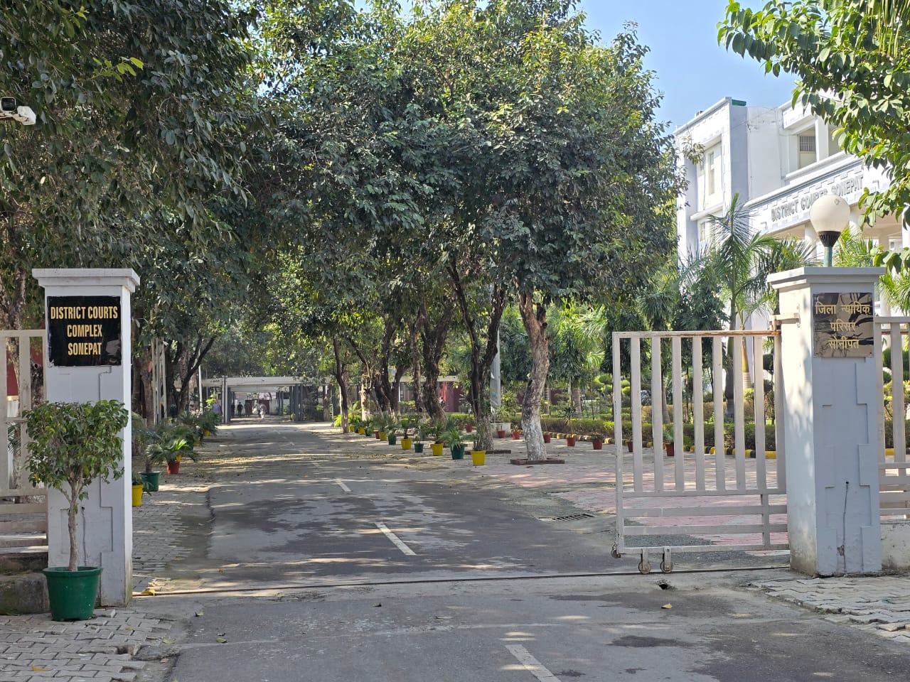 केजरीवाल को 17 फरवरी को कोर्ट के सामने पेश होना है