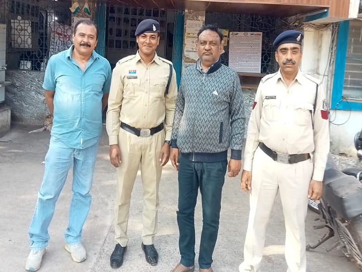 शेयर के नाम पर ठगी करने का आरोपी पुलिस की गिरफ्त में - Dainik Bhaskar