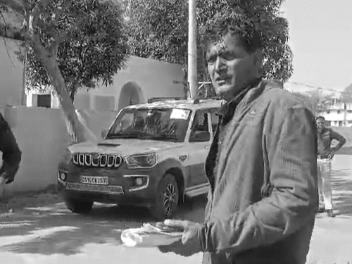 सूरजपुर के जयनगर के महाबीरपुर में मारपीट हुई है। बूथ क्रमांक 7 के प्रत्याशी ने अपने विपक्षी प्रत्याशी का सिर फोड़ दिया है।