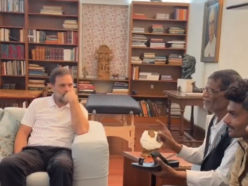 ਮੀਟਿੰਗ ਦੀ ਵੀਡੀਓ ਕਾਂਗਰਸ ਦੁਆਰਾ ਲਾਗੂ ਕੀਤੀ ਗਈ ਹੈ. - ਡੈਨਿਕ ਭਾਸਕਰ