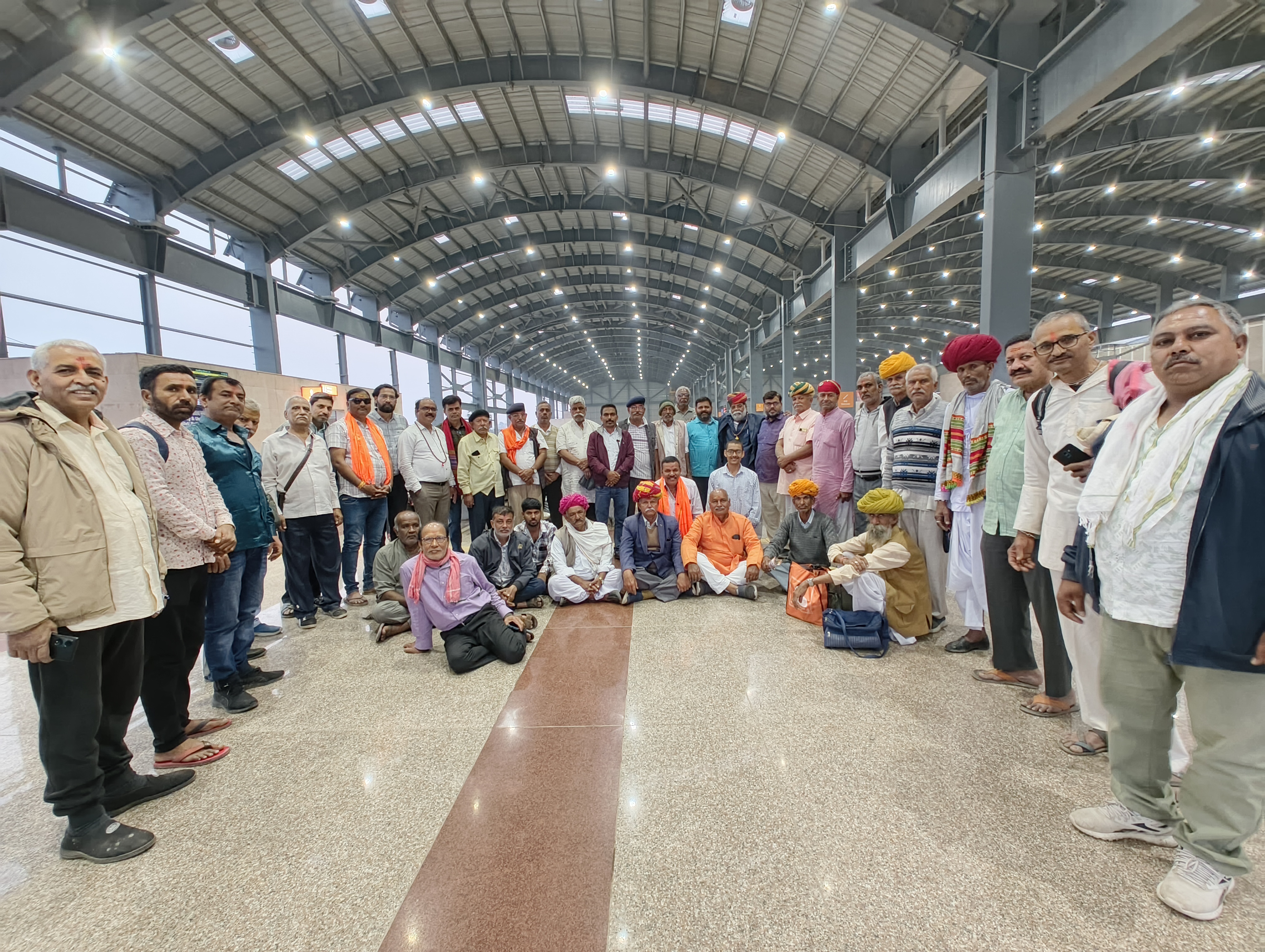 Sangam Rao Rao Sardar community members took bath in Maha Kumbh Sangam and had ...