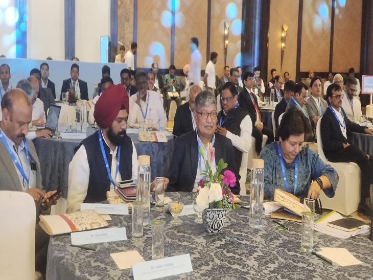 काफ्रेंस में अलग-अलग राज्यों के प्रतिनिधि