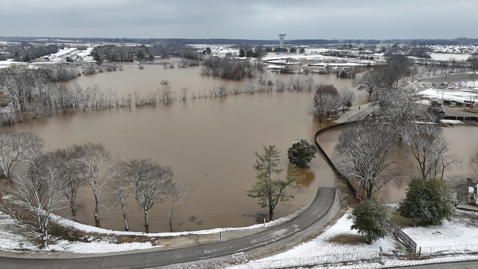 Shame said that 37 people have been removed from the helicopter and boat from two apartments of Martin County due to rise in water level on Monday.