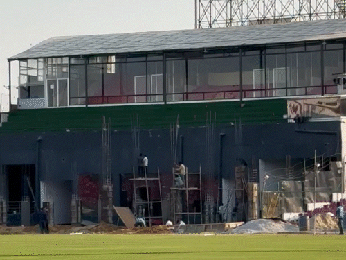 आईपीएल मैचों को लेकर स्टेडियम को री-डेवलप किया जा रहा है।