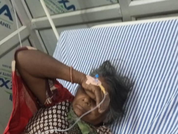 A car ran over a couple walking in Maharajpur | महाराजपुर में कार ने ...