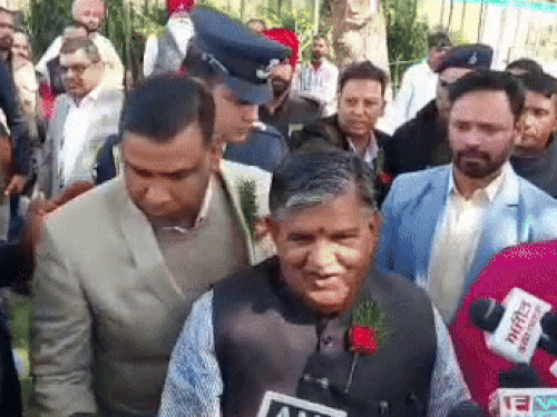 C Hand Rasing Chandigarh Mayor Election Held Raising Hands Administrator Gulab Chand ...
