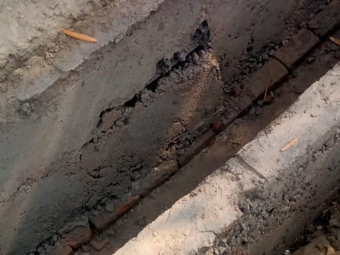 Drain construction using substandard material in Barabanki | बाराबंकी ...