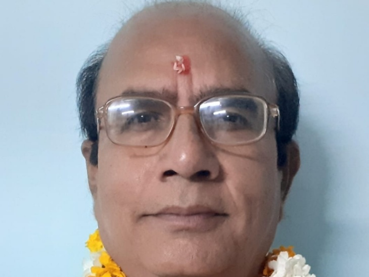 ज्योतिष और वास्तुकार आचार्य प्रदीप डेव।