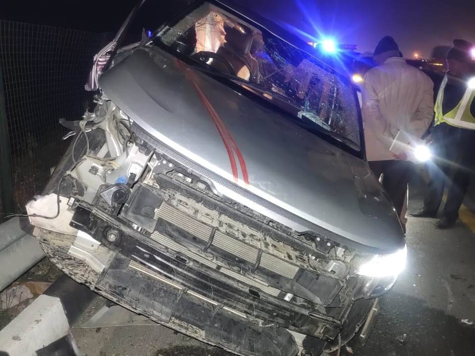 Bolero driver dozed off, broke the divider and collided with Seltos ...