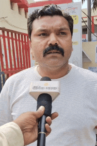 शशांक के मामा सचिन ने बताया- मेरे भांजे को 6 से 7 लोगों ने मिलकर मार डाला।
