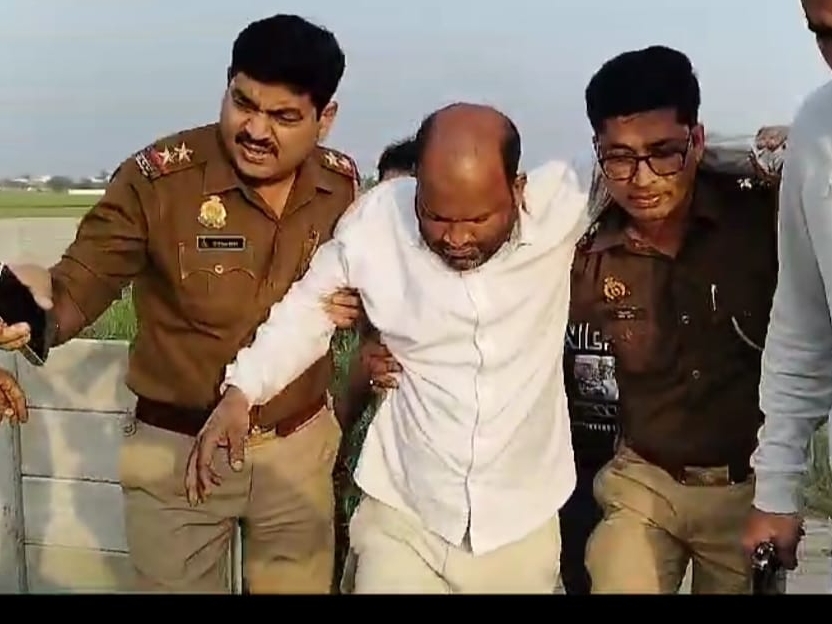 Noida News : तीन साल से फरार चल रहे 50 हजार के इनामी बदमाश निजाम को मुठभेड़ में लगी गोली 2 22b744c7 7c9c 4504 8826 077ea7f2d667 1740572704766