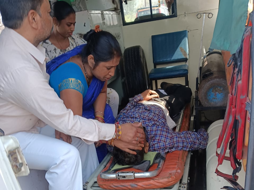 Hit and Run: Elderly man dies after being crushed by tractor | हिट एंड ...
