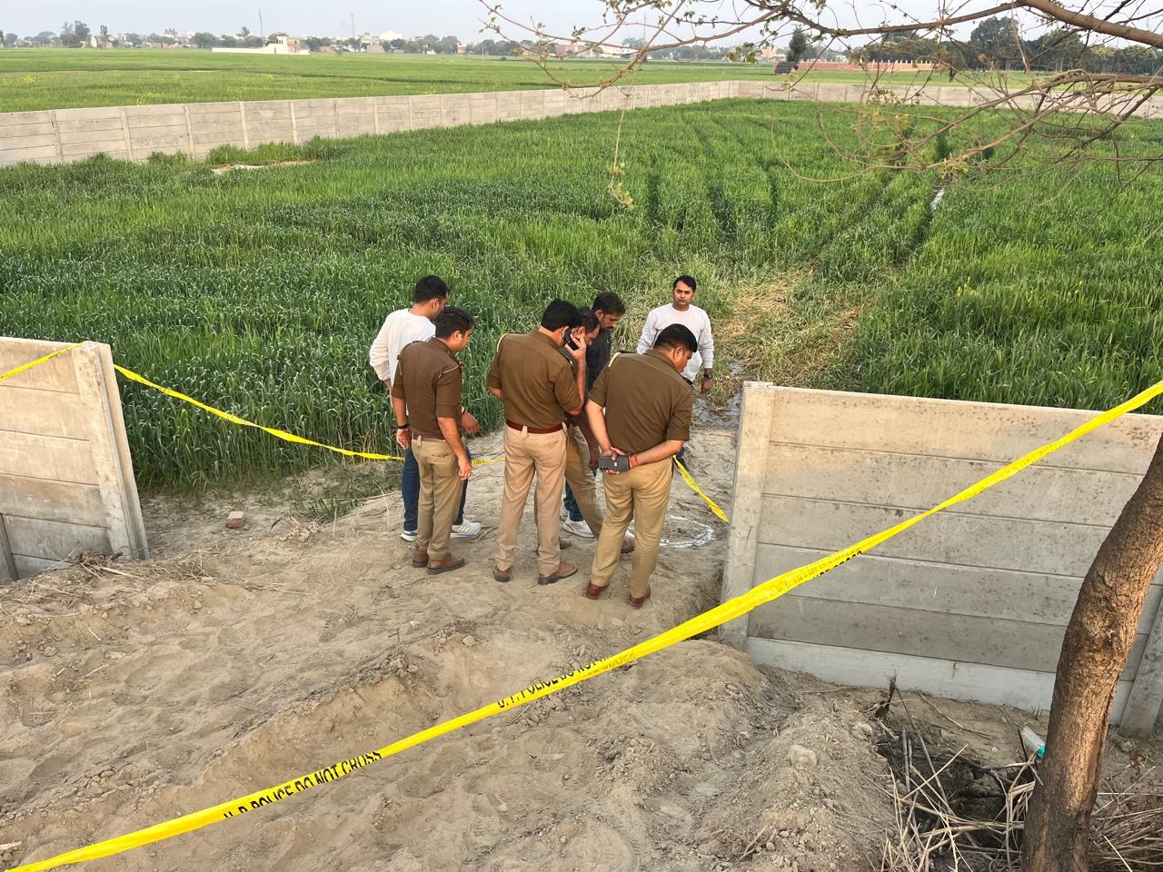 Noida News : तीन साल से फरार चल रहे 50 हजार के इनामी बदमाश निजाम को मुठभेड़ में लगी गोली 3 52296de0 c83b 41a1 9176 26e2b9a6c4ed 1740572704767