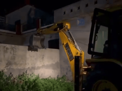 अफ़रपदतस - डिकिक भास्कर