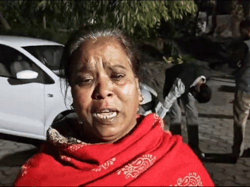 ਮਾਨਜੂ ਜਾਣਕਾਰੀ ਦਿੰਦਾ ਹੈ.