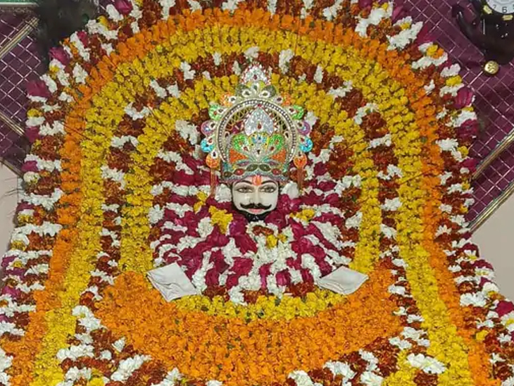 खाटू श्याम के दर्शन के लिए पिछले दो वर्षों से होली के समय धनबाद से बड़ी संख्या में राजस्थान जा रहे हैं। (स्याह)