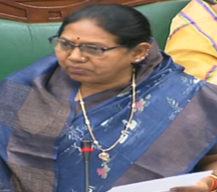 विधायक सावित्री मांडवी के जल जीवन मिशन से जुड़े सवाल पर विपक्ष ने किया वॉकआउट किया।