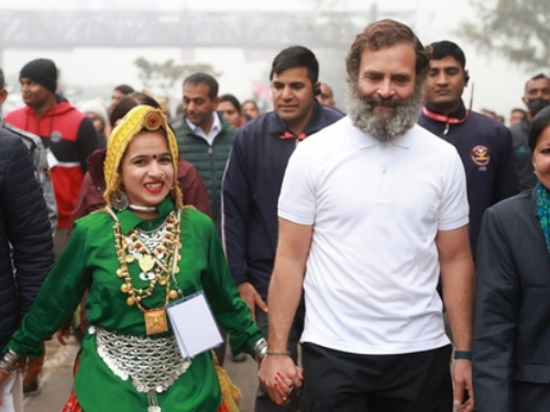 हिमानी 2023 में कांग्रेस नेता राहुल गांधी की भारत जोड़ो यात्रा में भी शामिल हुई थीं। वह हरियाणा से श्रीनगर तक यात्रा में साथ थीं।