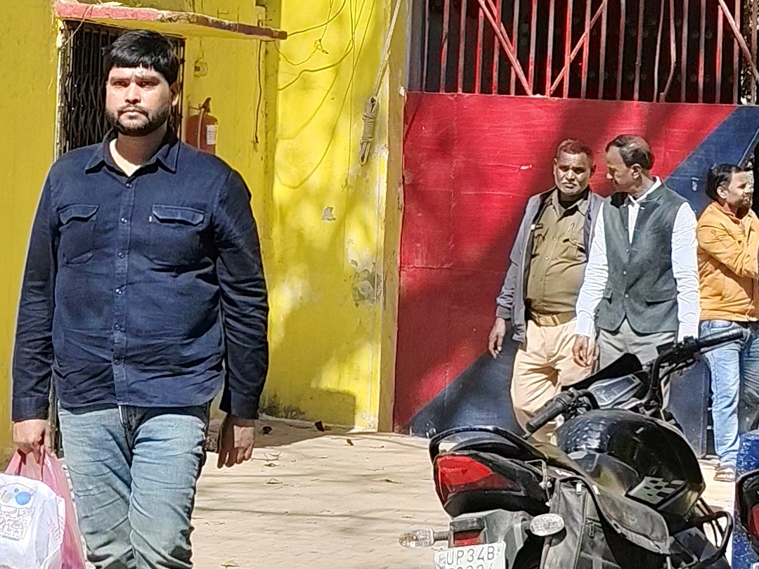 Mp Rathore Rathore Pappu Rajput Family members met rape accused MP Rathore in Sitapur jail