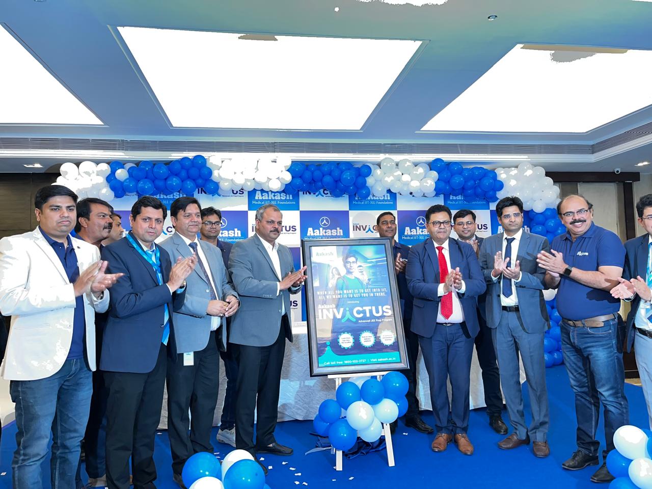 'Aakash Invictus' program launched for JEE