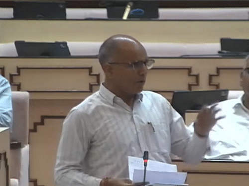 जलदाय मंत्री ने कहा कि बालाजी महाराज की कृपा से हुई खूब बारिश से पानी की आवक बढ़ी है।