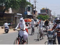 मौसम विभाग का यह भी कहना है कि आगामी दिनों में आसमान साफ रहेगा और हवा की गति सामान्य से 10 से 15 किमी प्रति घंटा तेज हो सकती है। - Dainik Bhaskar