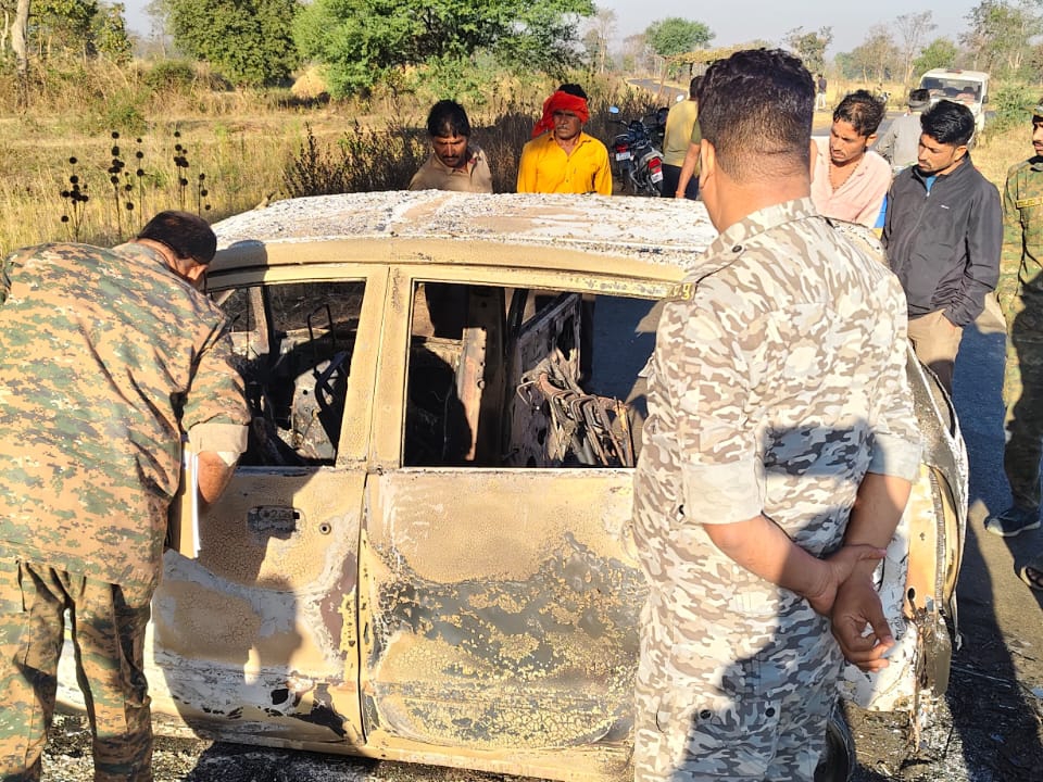 पुलिस अधिकारी ने मौके पर पहुंचकर जांच की।