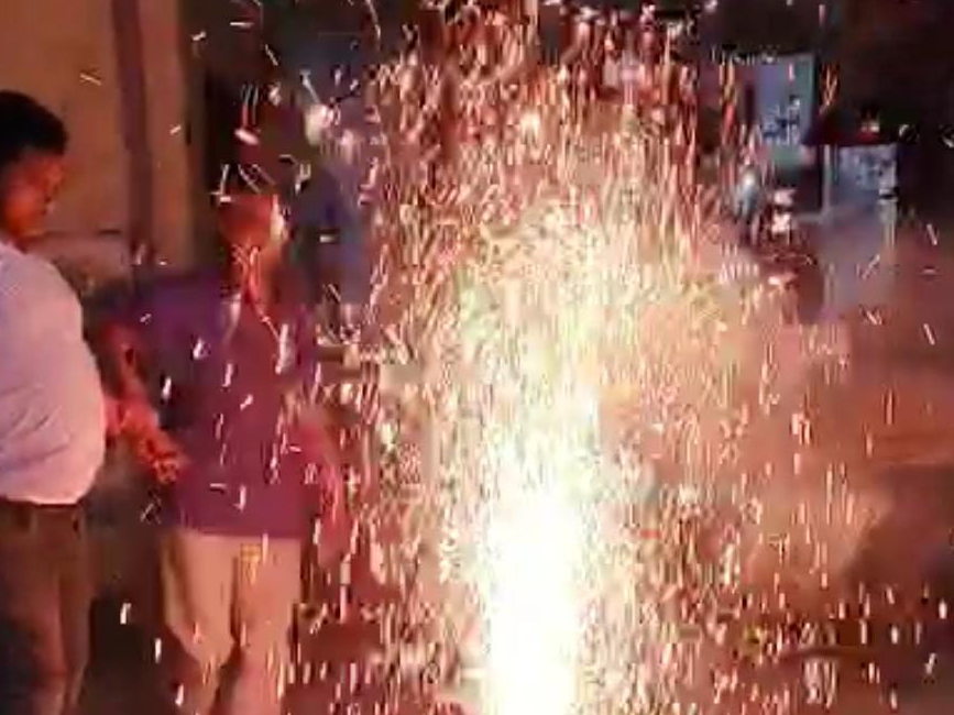 राजनगर एक्सट्रेंश्नन में टीम इंडिया की जीत का जश्न। - Dainik Bhaskar