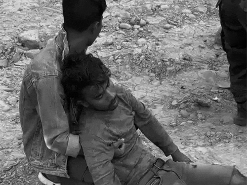 दुर्घटना इंफाल-दीमापुर नेशनल हाईवे पर चांगौबंग गांव के पास शाम 4 बजे हुई।
