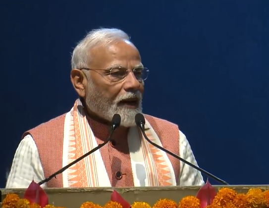 मॉरीशस के प्रधानमंत्री नवीनचंद्र रामगुलाम ने पीएम मोदी को देश के सर्वोच्च नागरिक सम्मान 'द ग्रैंड कमांडर ऑफ द ऑर्डर ऑफ द स्टार एंड की ऑफ द इंडियन ओशन' से सम्मानित करने का ऐलान किया।