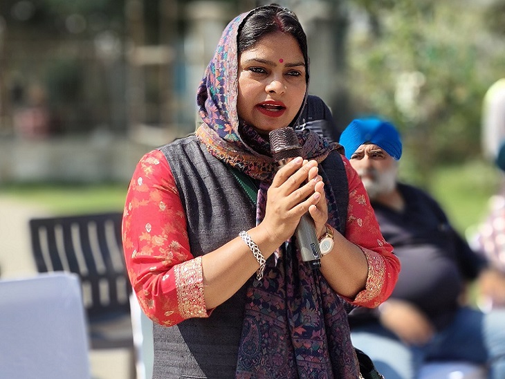 ਡਾ: ਅਡਰਾਜੀਤ ਯਾਦਵ ਨੂੰ ਮਨੇਸਰ ਮਿ Municipal ਂਸਪਲ ਕਾਰਪੋਰੇਸ਼ਨ ਦਾ ਨਵਾਂ ਮੇਅਰ ਚੁਣਿਆ ਗਿਆ ਸੀ.