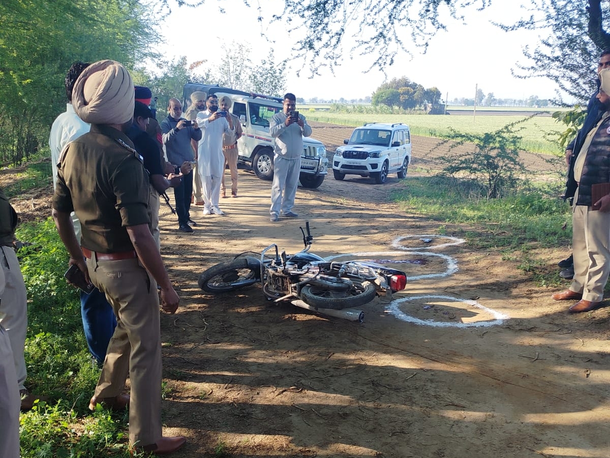 ਪੁਲਿਸ ਅਧਿਕਾਰੀ ਮੌਕੇ 'ਤੇ ਪਹੁੰਚ ਗਏ.